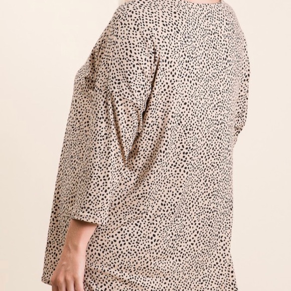 Plus Size Leopard Top - Picture 5 of 6